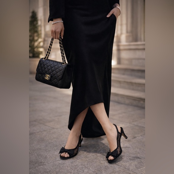 CHANEL Black Mesh CC 5 Bow Slingback Kitten Heels Size 39
